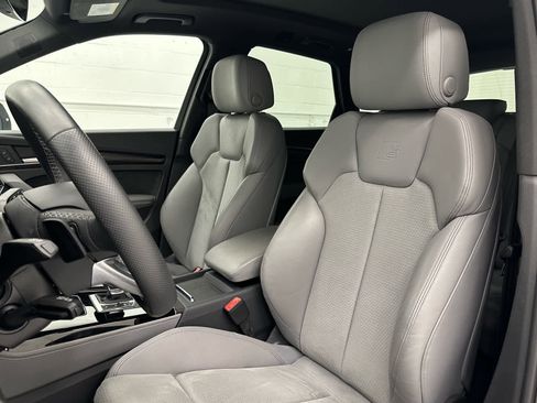 Used 2024 Audi SQ5 Prestige AWD/4WD image 13