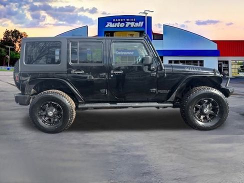Used 2017 Jeep Wrangler Unlimited Sport image 9