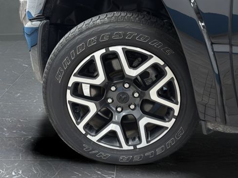 Used 2025 RAM 1500 Laramie w/ Sport Appearance Package AWD/4WD image 37