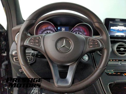 Used 2018 Mercedes-Benz GLC 300 4MATIC image 17