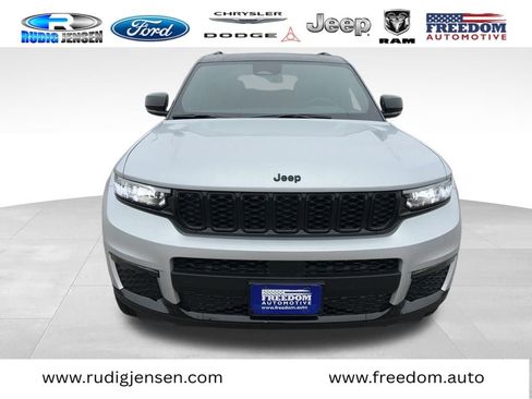 New 2025 Jeep Grand Cherokee L Limited w/ Trailer Tow Package image 2