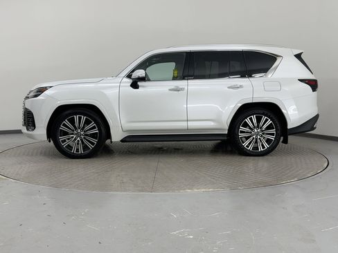 New 2026 Lexus LX 700h Luxury image 2