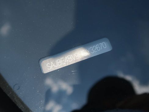 Used 2017 Jaguar XF Prestige image 52