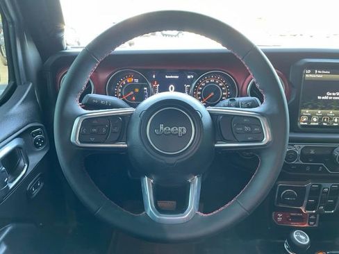 Used 2023 Jeep Wrangler Unlimited Rubicon AWD/4WD image 18