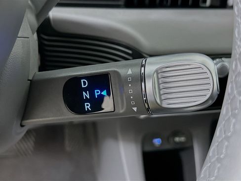 Used 2024 Hyundai Ioniq 5 SE image 25