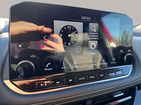 Used 2023 Nissan Rogue SL w/ SL Premium Package image 6