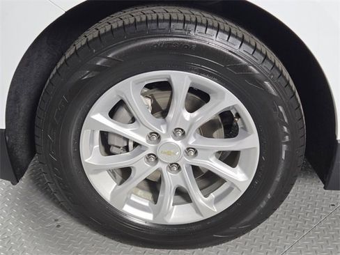 Used 2019 Chevrolet Equinox LT image 9