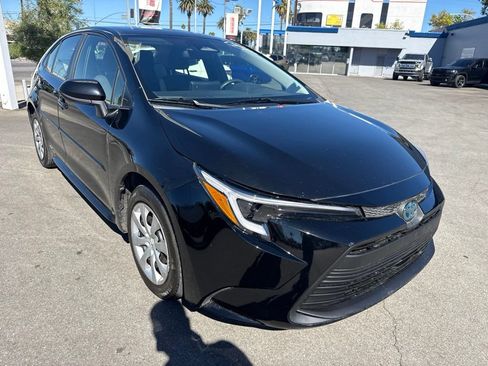 Used 2024 Toyota Corolla LE AWD/4WD image 1