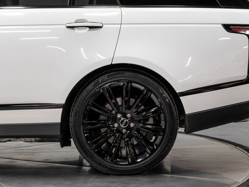 Used 2019 Land Rover Range Rover Long Wheelbase Autobiography image 40