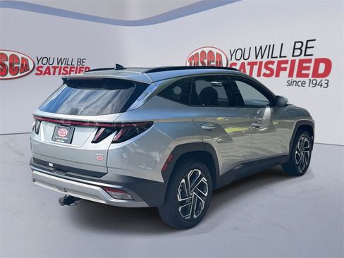 Certified 2025 Hyundai Tucson Limited image 6