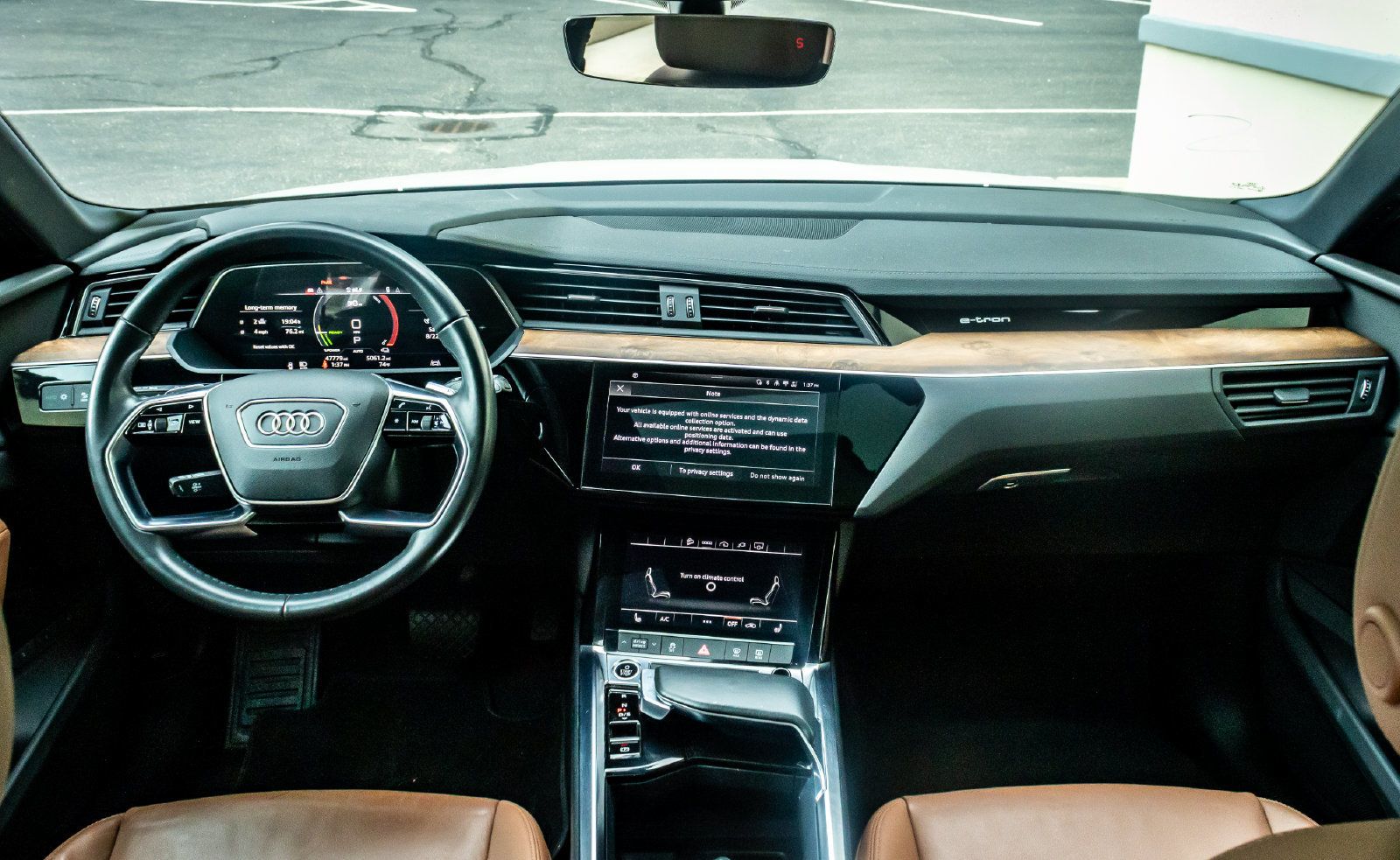 Used 2022 Audi e-tron Premium AWD/4WD image 15
