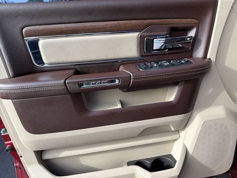 Used 2014 RAM 1500 Laramie w/ Convenience Group AWD/4WD image 13