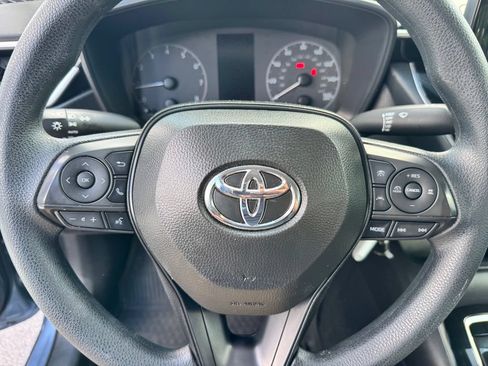 Used 2025 Toyota Corolla LE FWD image 13