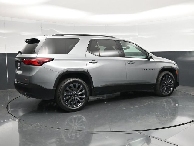 Used 2023 Chevrolet Traverse RS w/ LPO, Floor Liner Package AWD/4WD image 4