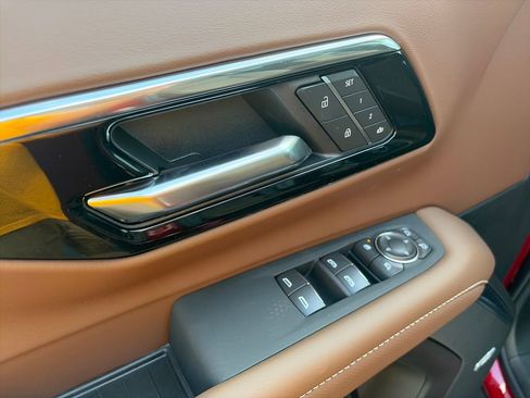 New 2026 Chevrolet Suburban High Country AWD/4WD image 20