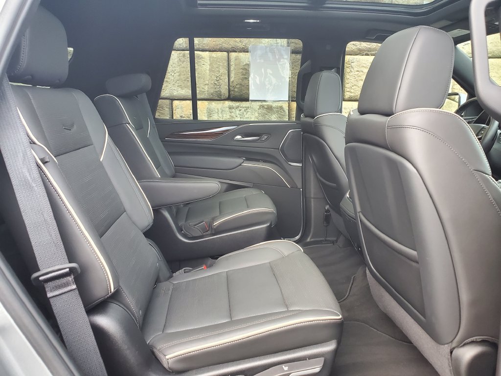 Used 2024 Cadillac Escalade Premium Luxury w/ Performance Package AWD/4WD image 41
