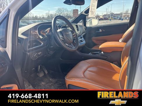 Used 2022 Chrysler Pacifica Pinnacle image 16