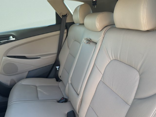Used 2016 Hyundai Tucson Sport FWD image 14