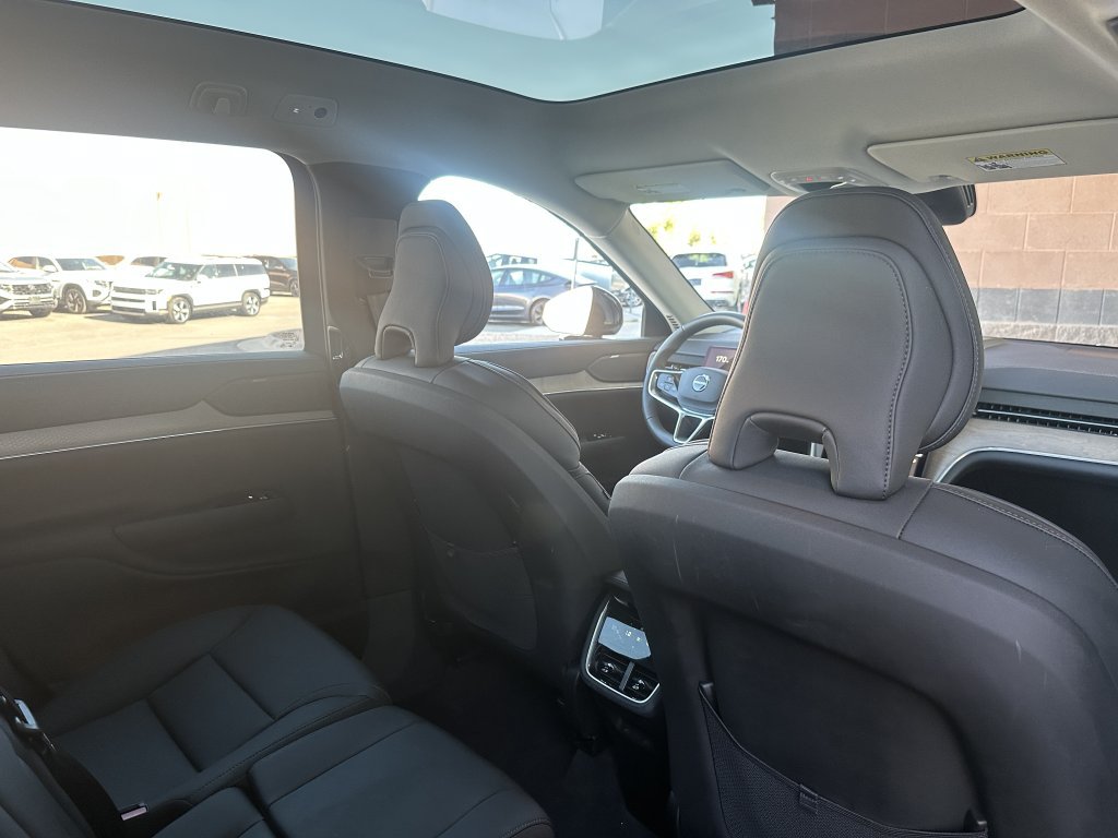 Used 2025 Volvo EX90 Plus AWD/4WD image 36