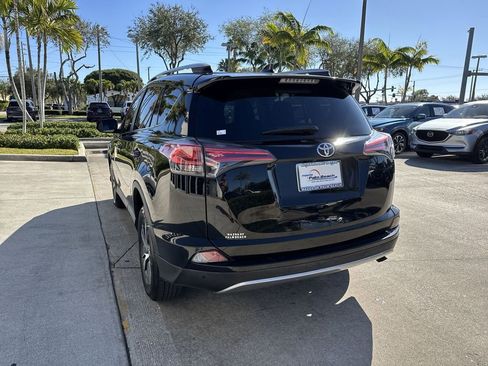 Used 2017 Toyota RAV4 XLE image 14