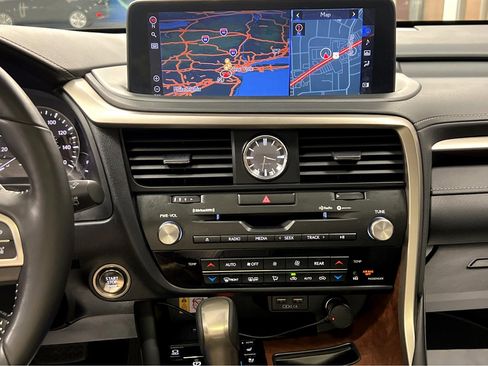 Certified 2022 Lexus RX 350L Premium w/ Premium Package image 35