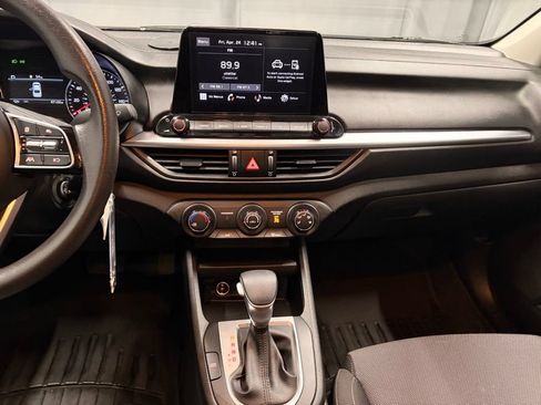 Used 2022 Kia Forte LXS FWD image 12
