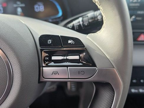 Certified 2025 Hyundai Elantra Sport image 20