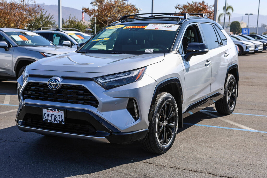 Certified 2024 Toyota RAV4 XSE w/ Advanced Technology Package AWD/4WD image 17