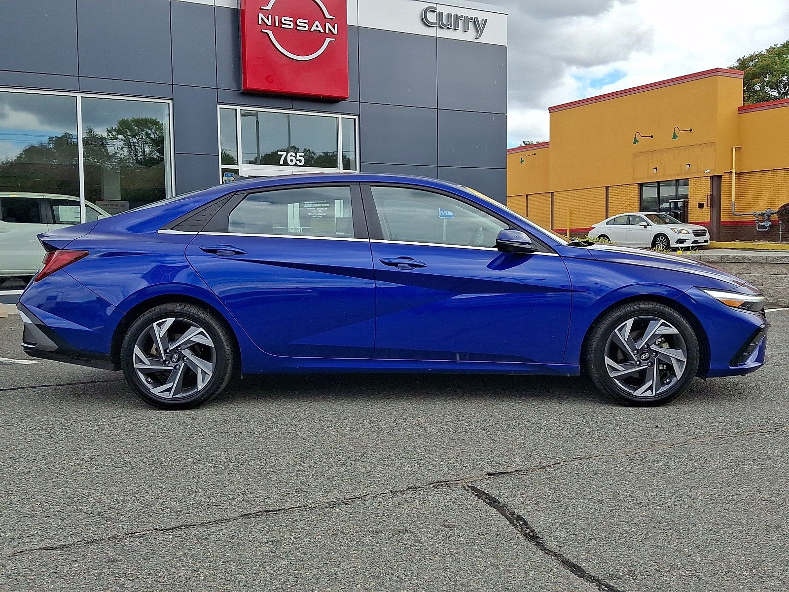 Used 2024 Hyundai Elantra Limited FWD image 8