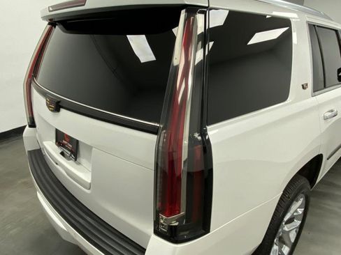 Used 2016 Cadillac Escalade Premium image 14