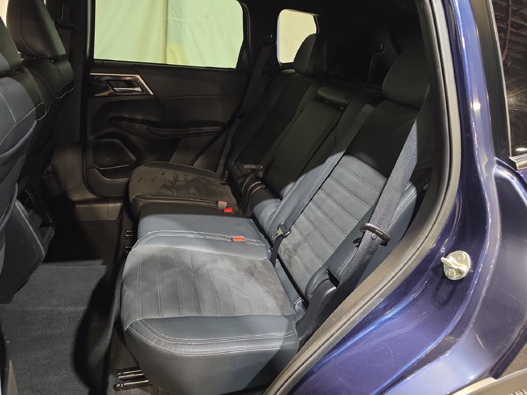 Used 2023 Mitsubishi Outlander SE FWD image 24