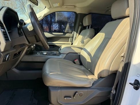 Used 2019 Ford Expedition XLT w/ Equipment Group 201A image 9