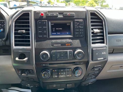 Used 2017 Ford F550 4x4 SuperCab Super Duty image 12