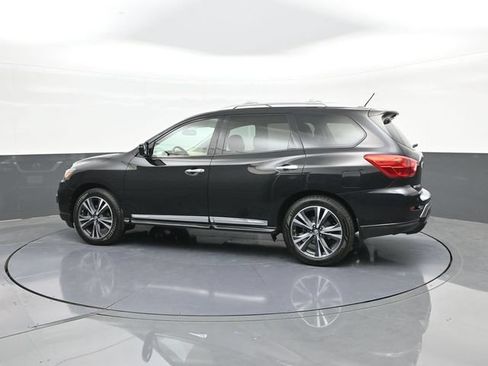 Used 2017 Nissan Pathfinder Platinum FWD image 5