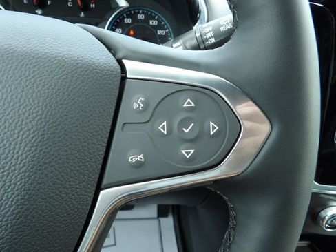 Used 2023 Chevrolet Traverse RS AWD/4WD image 18