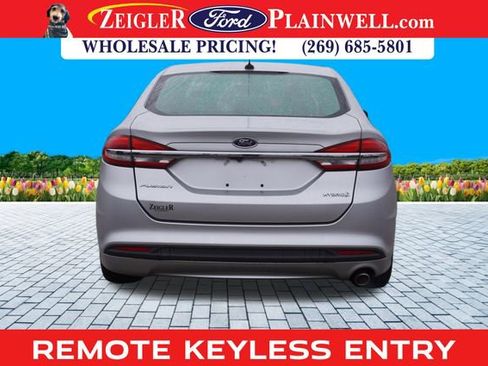 Used 2018 Ford Fusion S image 4