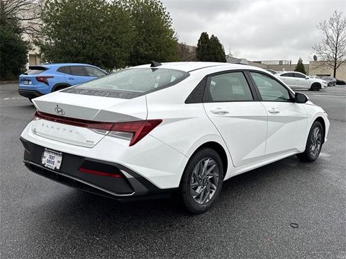 New 2026 Hyundai Elantra Blue image 7