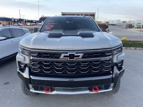 Used 2024 Chevrolet Silverado 1500 ZR2 w/ Technology Package image 2