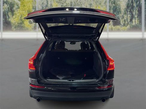 Used 2021 Volvo XC60 T5 Momentum AWD/4WD image 13