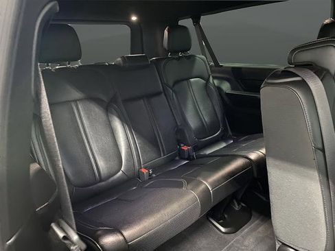 Used 2023 Jeep Wagoneer L Series III w/ Preferred Equipment Group image 37