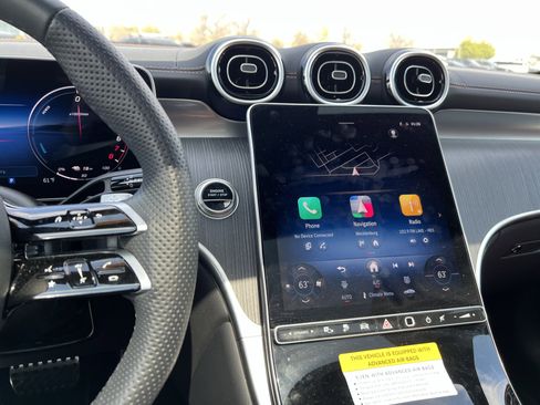 Used 2025 Mercedes-Benz GLC 350e image 31