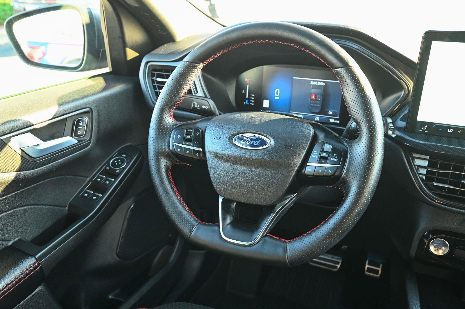 Used 2024 Ford Escape ST-Line w/ Tech Pack #1 AWD/4WD image 32