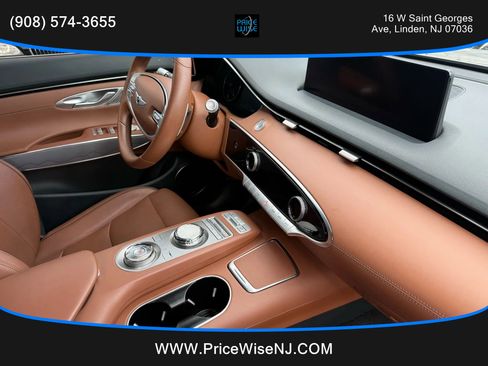 Used 2022 Genesis GV70 2.5T w/ Advanced Package image 22