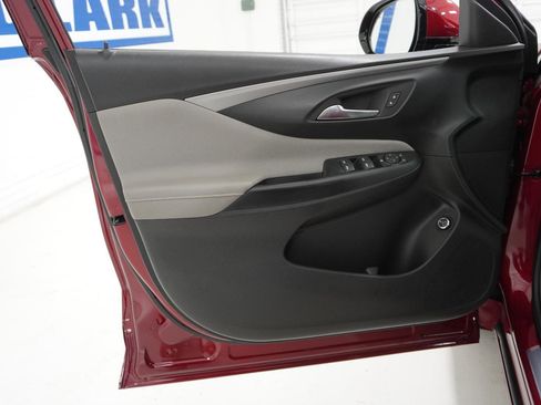 Used 2024 Buick Envista Avenir image 13