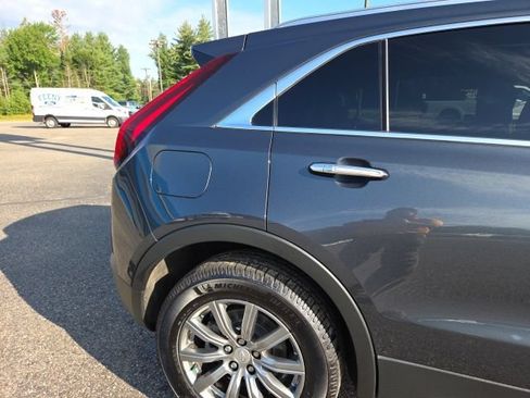 Used 2021 Cadillac XT4 Premium Luxury w/ Sun And Sound Package AWD/4WD image 12