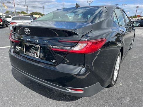 Certified 2025 Toyota Camry LE image 3