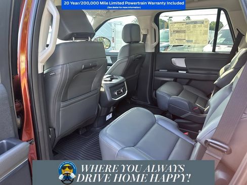 New 2027 Ford Expedition Active RWD image 22