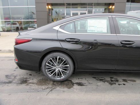 New 2025 Lexus ES 350 350 image 10