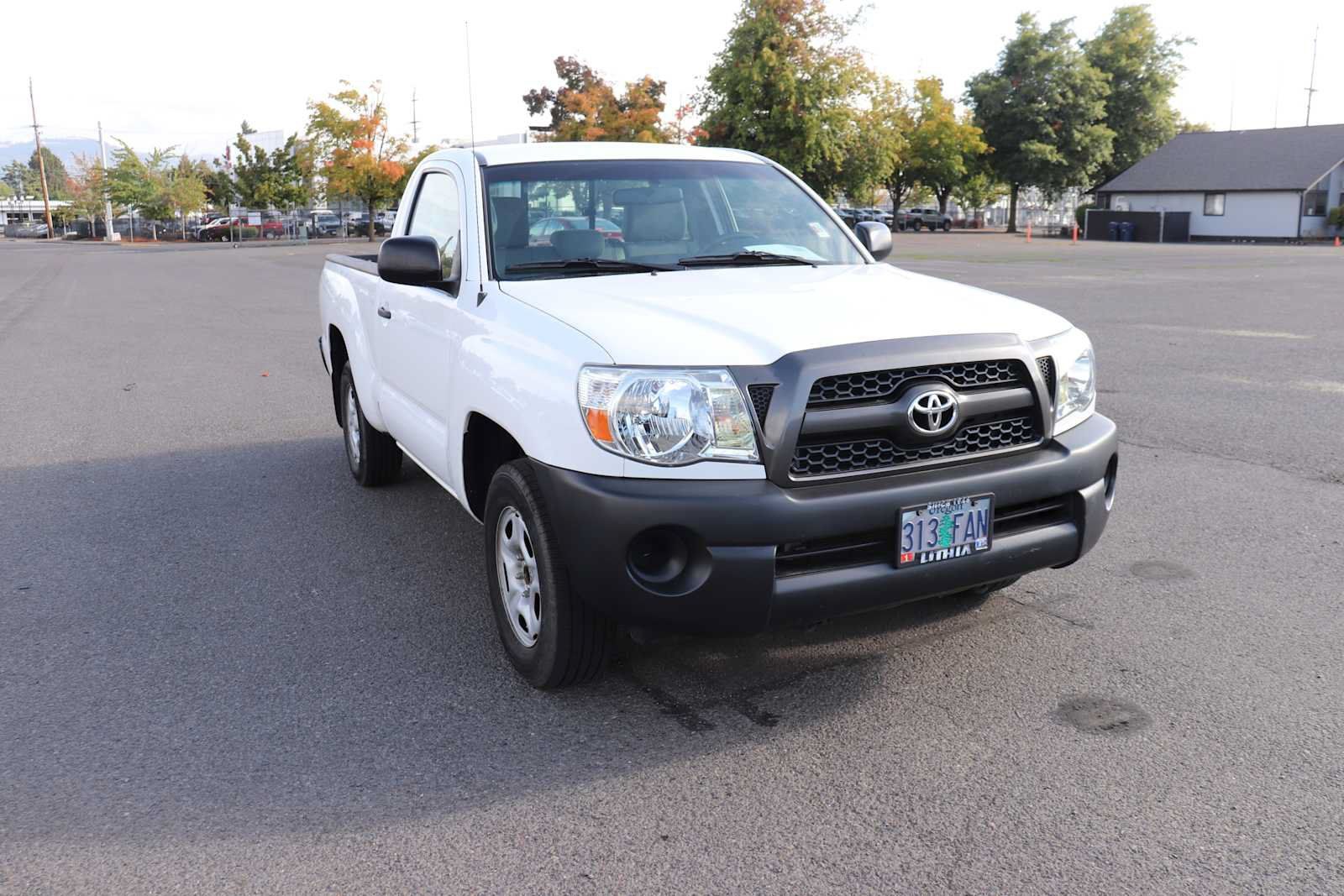 Used 2011 Toyota Tacoma 2WD Regular Cab image 3