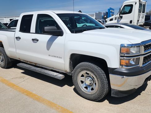 Used 2014 Chevrolet Silverado 1500 W/T w/ Trailering Package AWD/4WD image 3